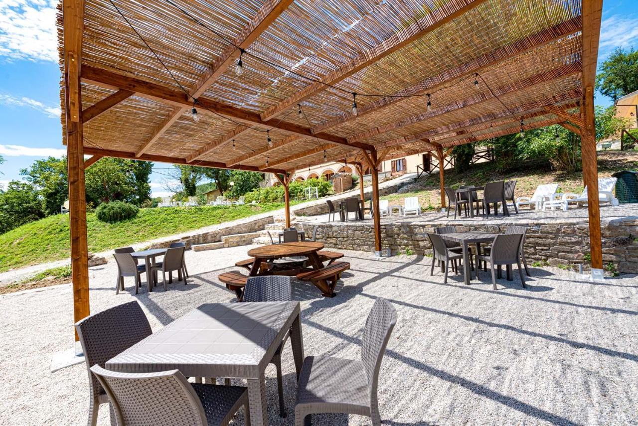 Abadia Farneto Villa กุบบีโอ ภายนอก รูปภาพ