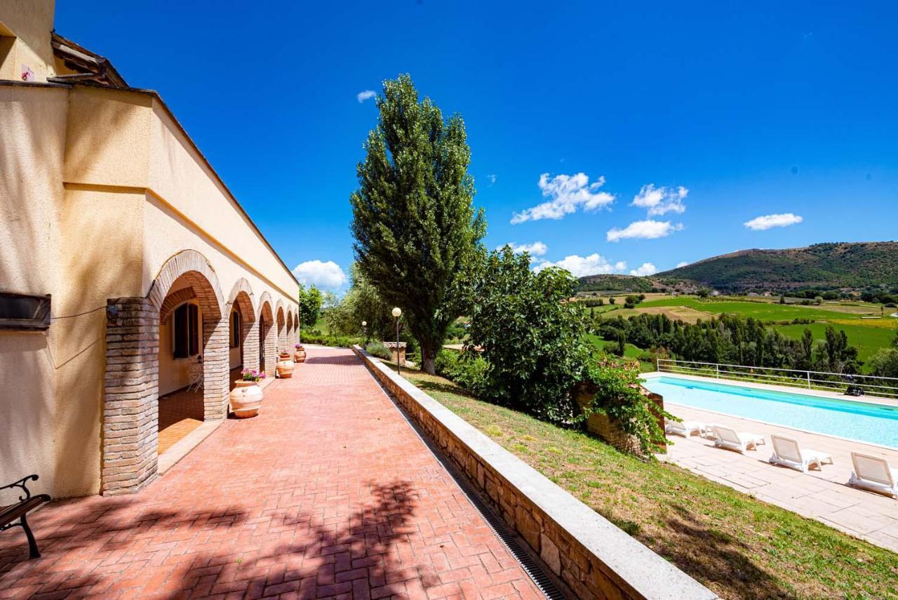 Abadia Farneto Villa กุบบีโอ ภายนอก รูปภาพ