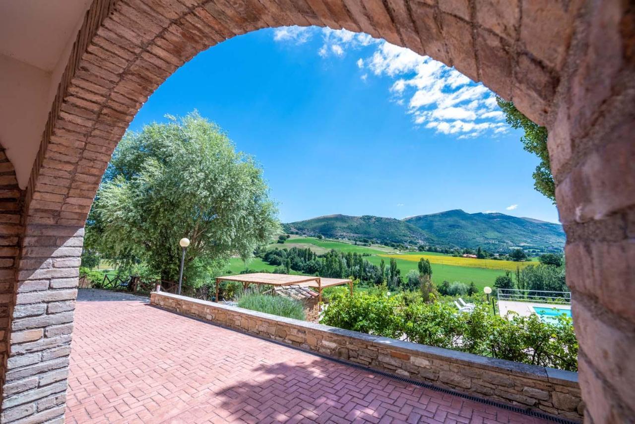 Abadia Farneto Villa กุบบีโอ ภายนอก รูปภาพ